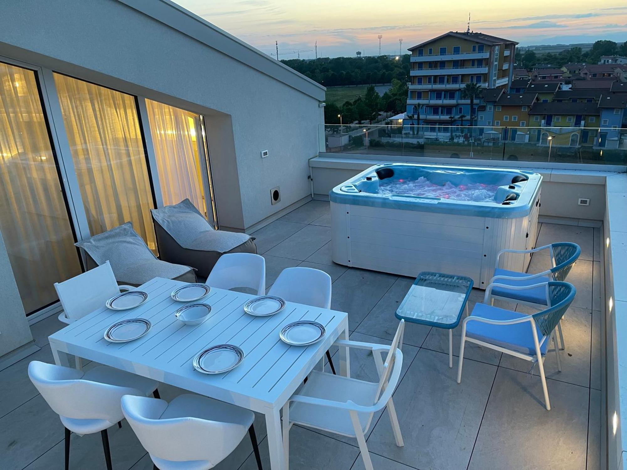 Haus Margarete - Attico Infinity Vista Mare Con Jacuzzi - Agenzia Cocal