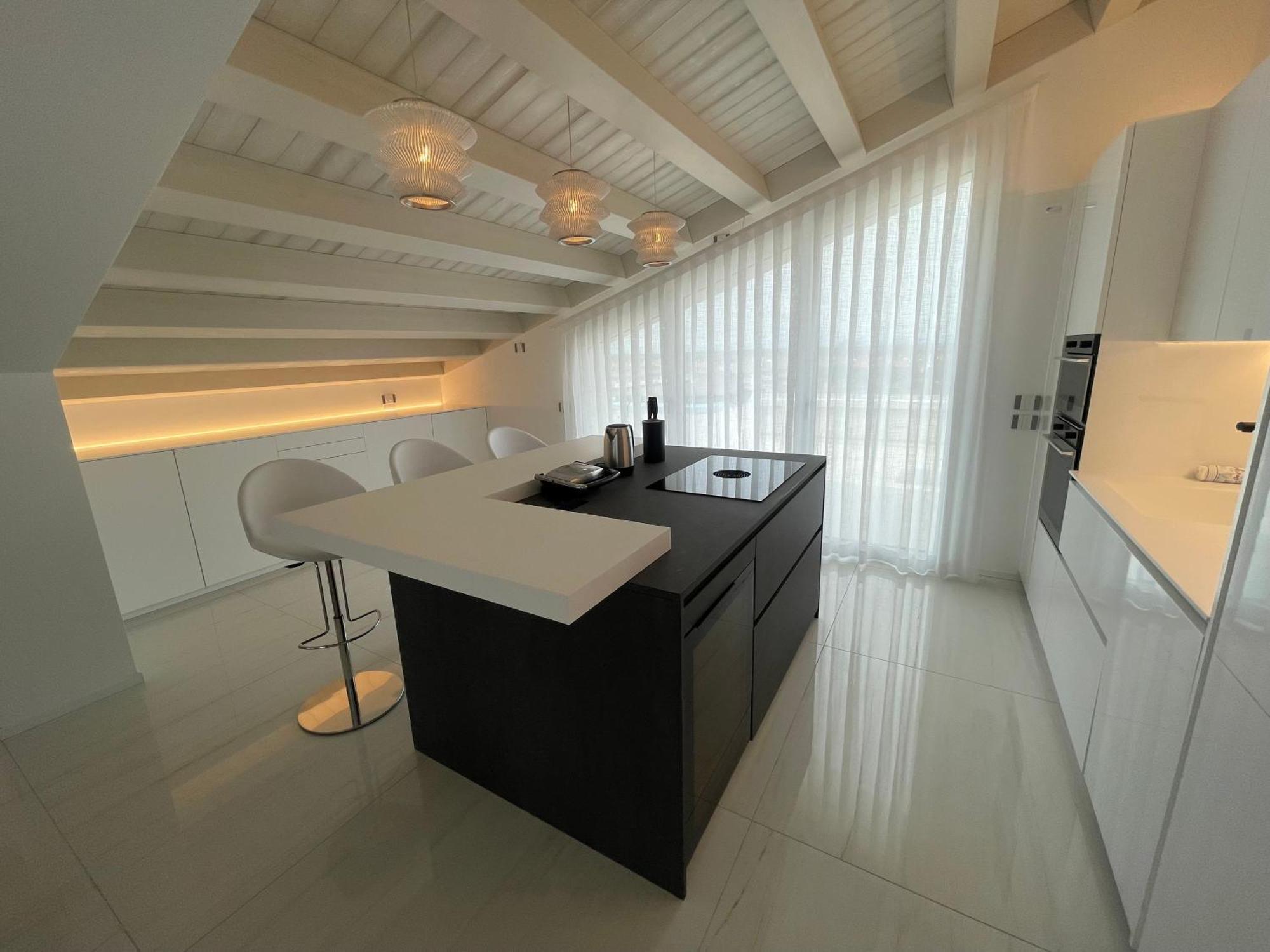 Haus Margarete - Attico Infinity Vista Mare Con Jacuzzi - Agenzia Cocal * Caorle