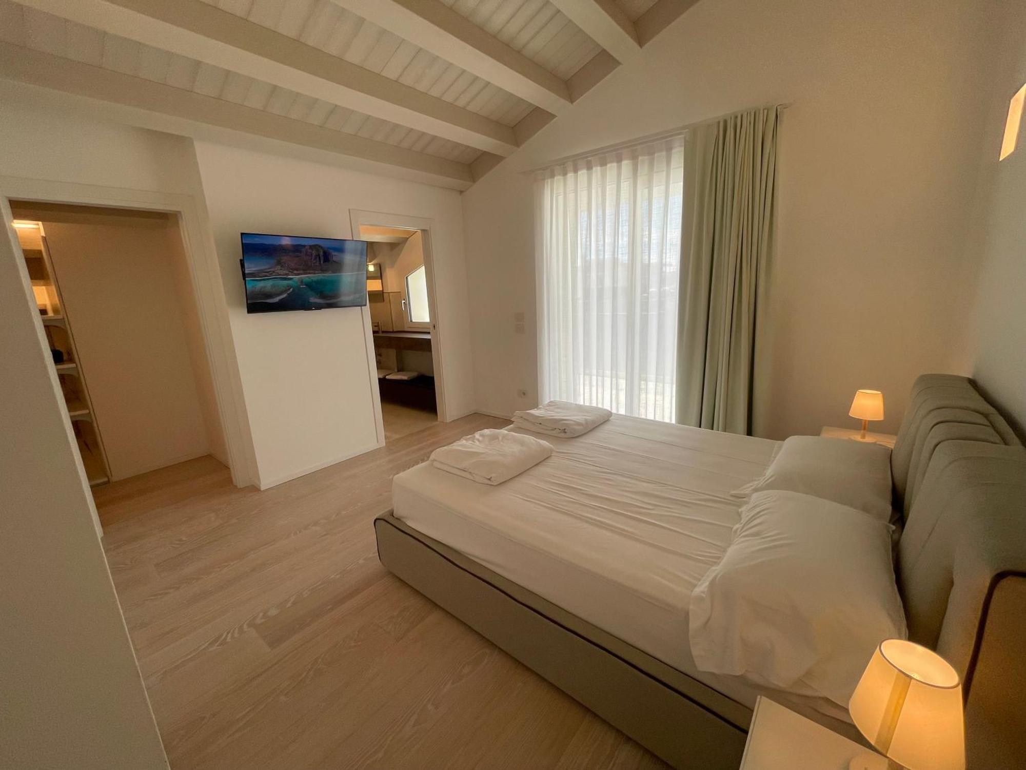 Apartment Haus Margarete - Attico Infinity Vista Mare Con Jacuzzi - Agenzia Cocal