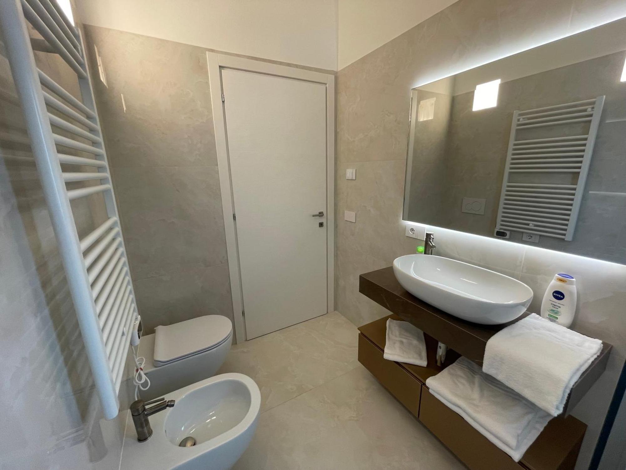Haus Margarete - Attico Infinity Vista Mare Con Jacuzzi - Agenzia Cocal
