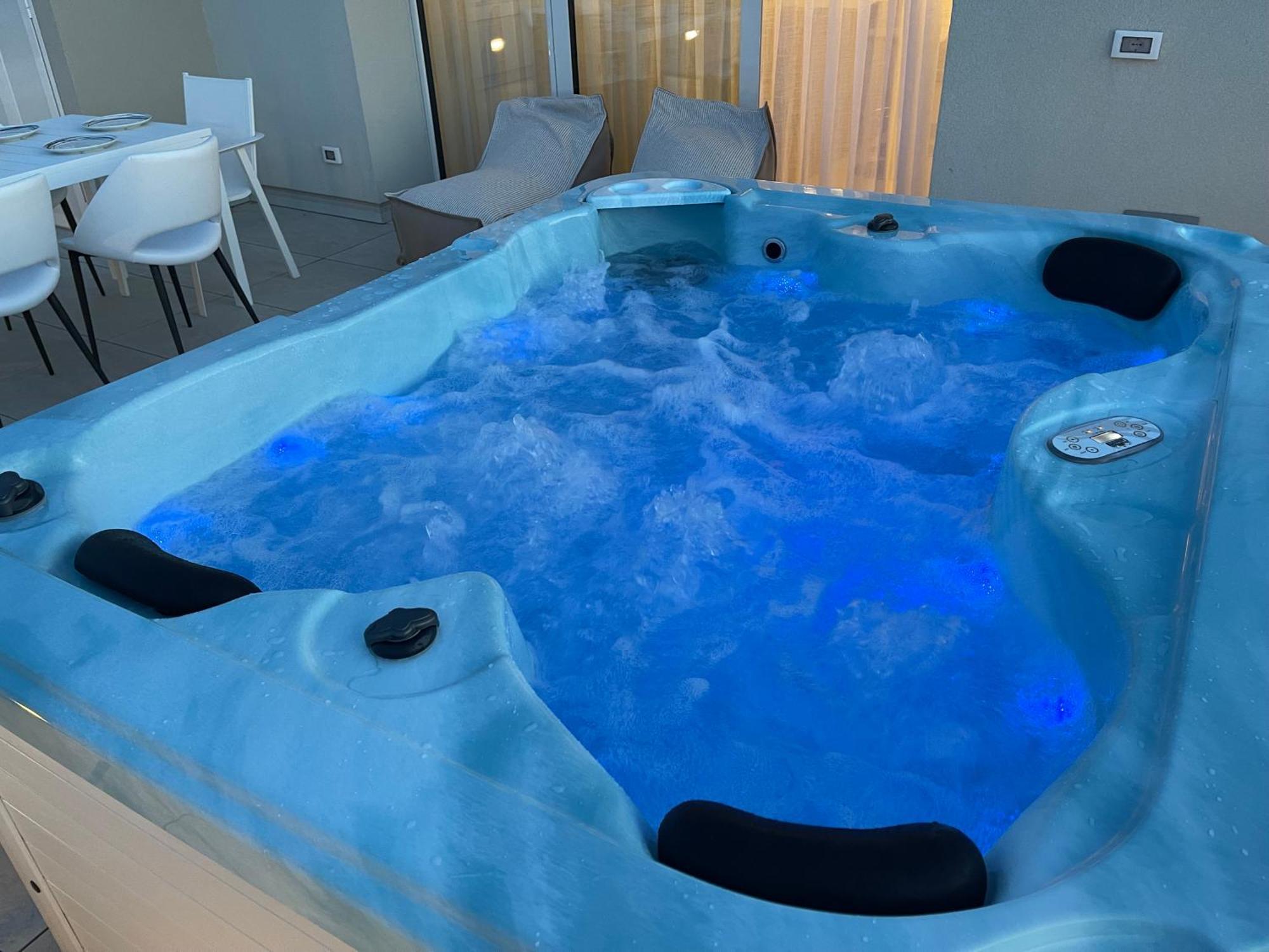Haus Margarete - Attico Infinity Vista Mare Con Jacuzzi - Agenzia Cocal
