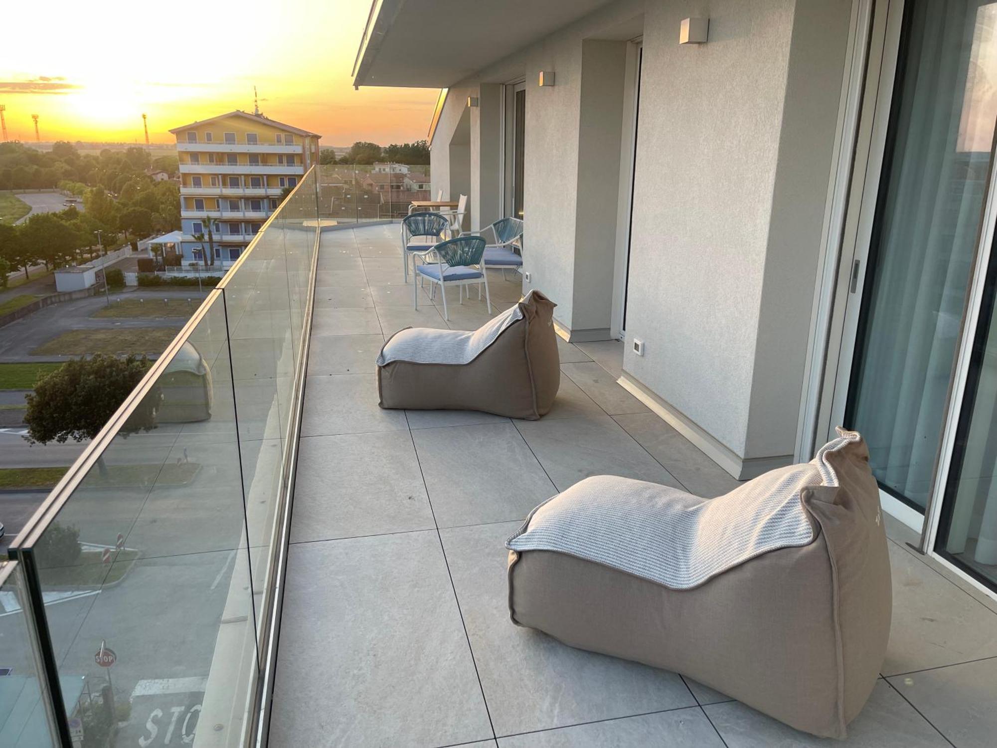 Haus Margarete - Attico Infinity Vista Mare Con Jacuzzi - Agenzia Cocal Caorle